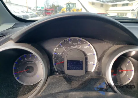 2010 Honda Fit Sport z USA, uszkodzony, nr VIN JHMGE8H47AS005531